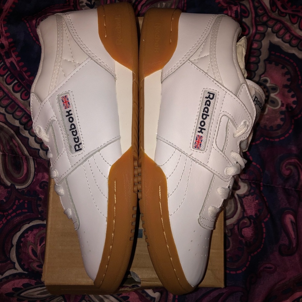 White Classic Reebok - Picture 6 of 8